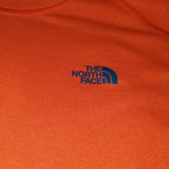 Men's The North Face, Orange FlashDry size large, long sleeve shirt - Picture 3 of 5
